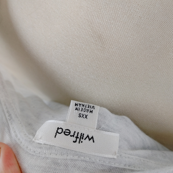 WILFRED ARITZIA | Long Sleeve Gray Open Back Top - Picture 3 of 7